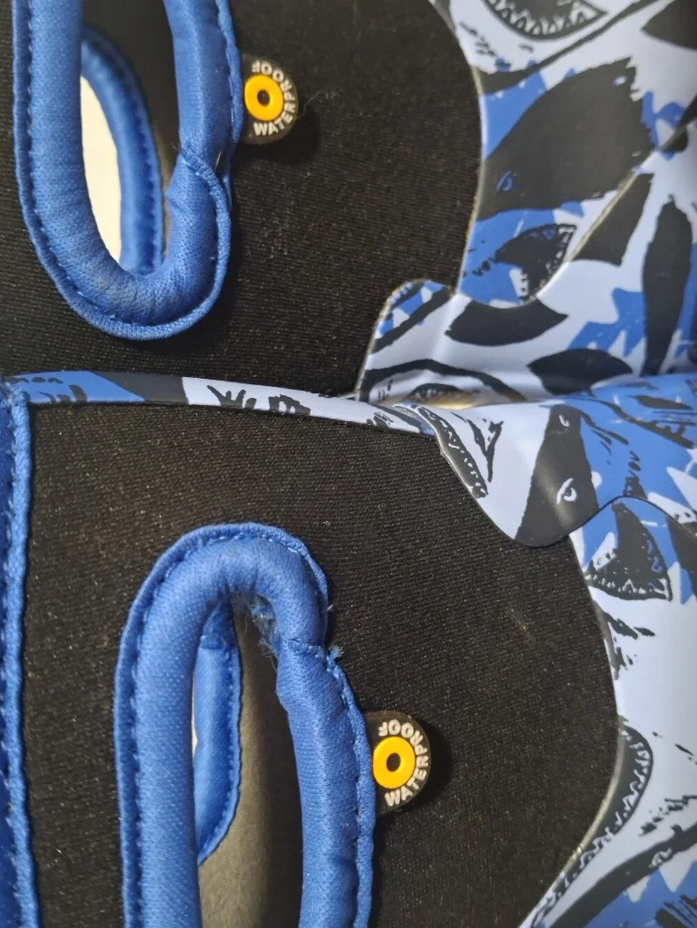 Kids Blue Shark Print Rain/Snow Boots Size 5.